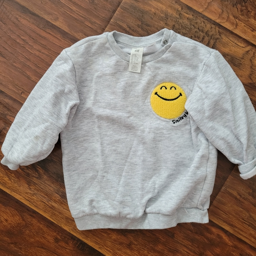 H&M Smiley World Sweatshirt